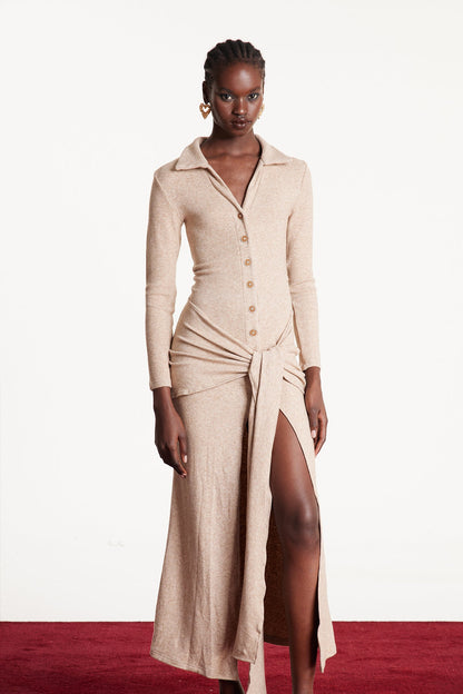 Effortlessly Elegant Dress with a Timeless Design