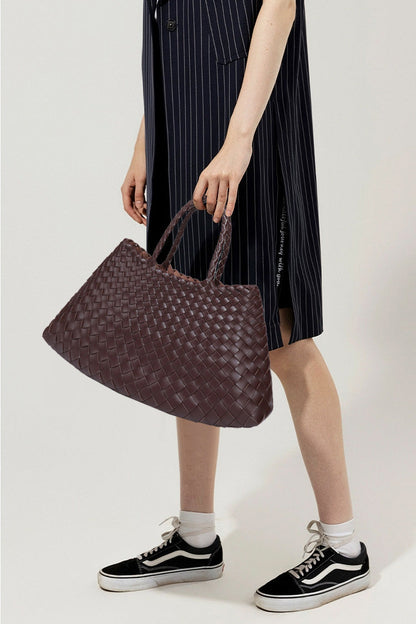 Well Tailored Garment with a Graceful Silhouette