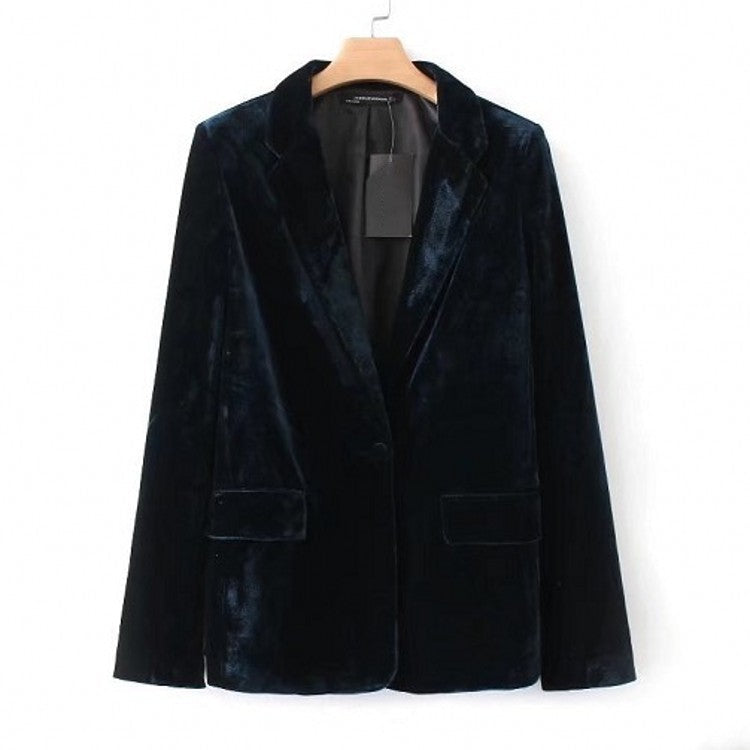 Gracefully Styled Garment for Any Occasion