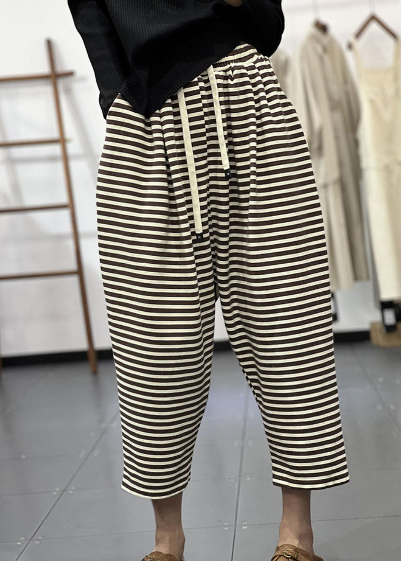 Effortlessly Elegant Pants with a Timeless Design