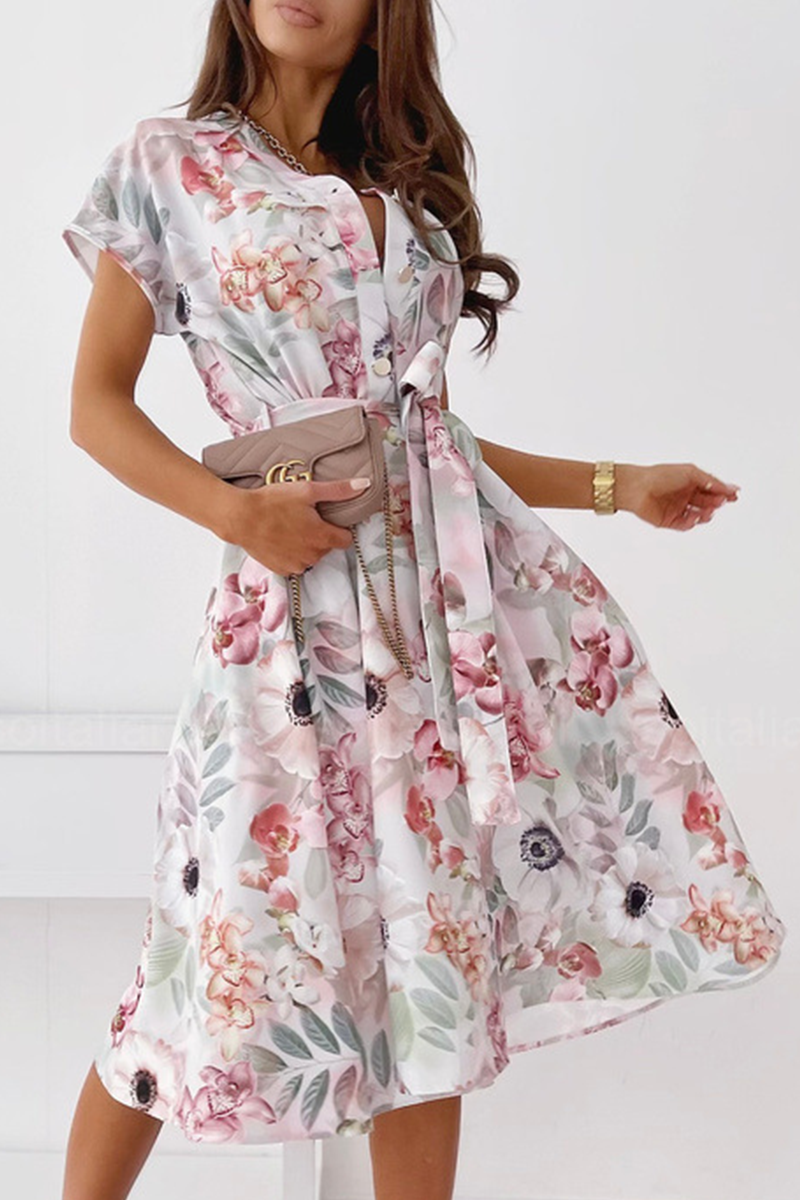 Classic Vintage Dress with a Flattering Fit