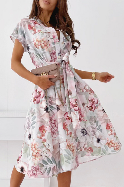 Classic Vintage Dress with a Flattering Fit
