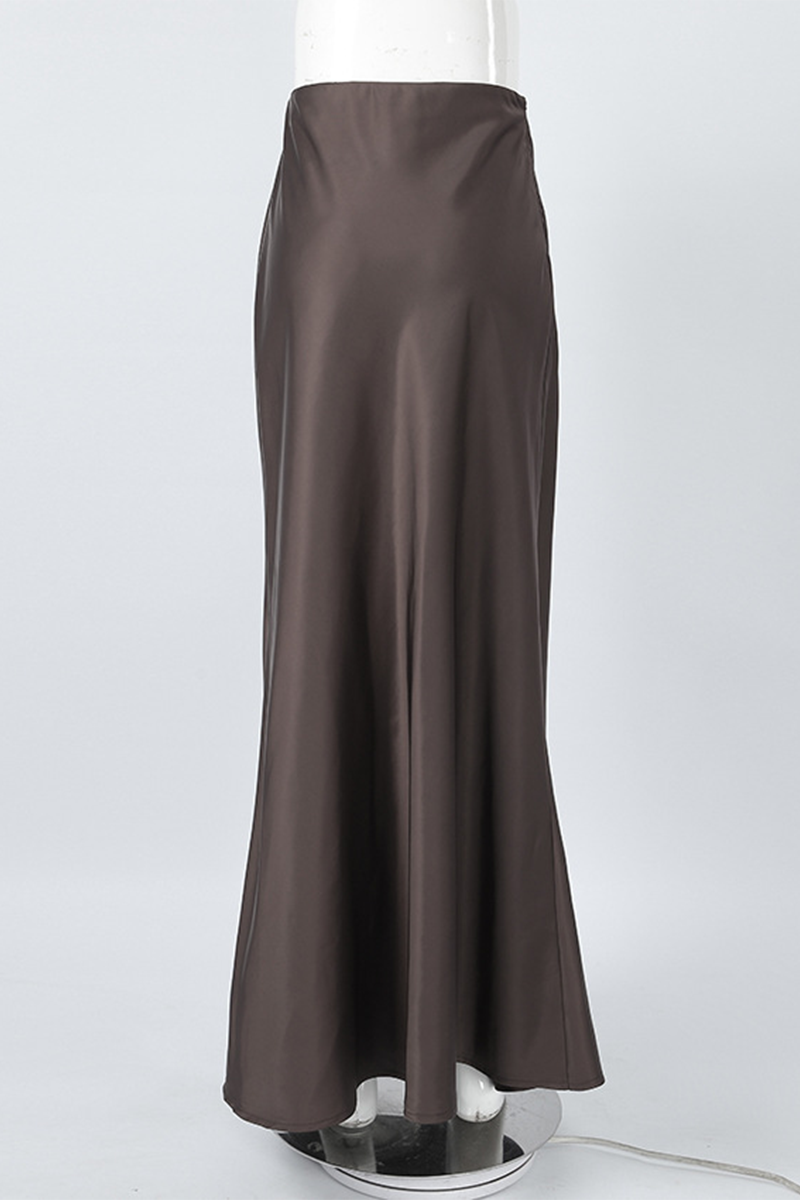 Gracefully Styled Garment for Any Occasion