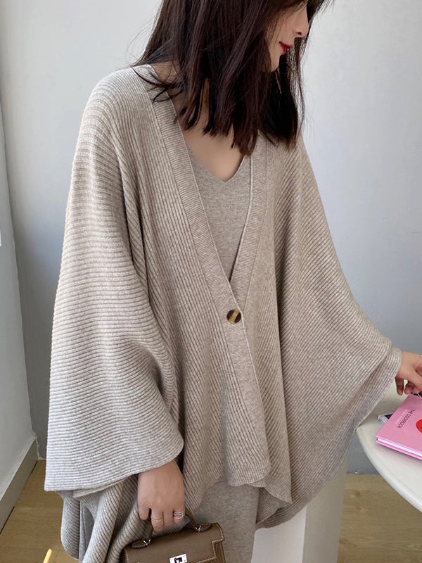 Well Tailored Cardigan with a Graceful Silhouette