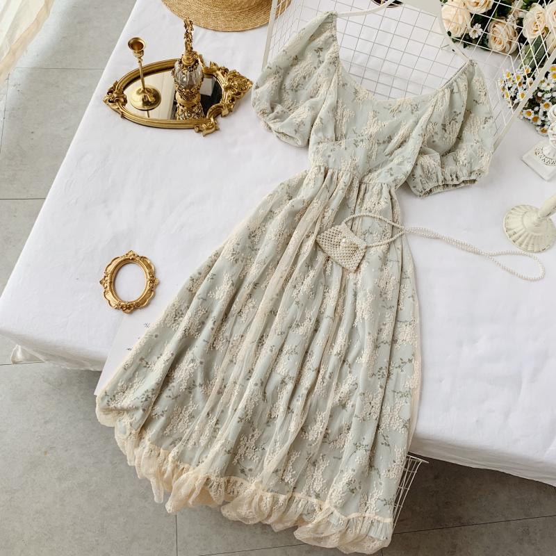 Classic Vintage Dress with a Flattering Fit