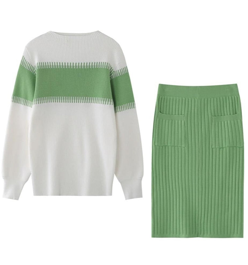 Classic Vintage Sweater with a Flattering Fit