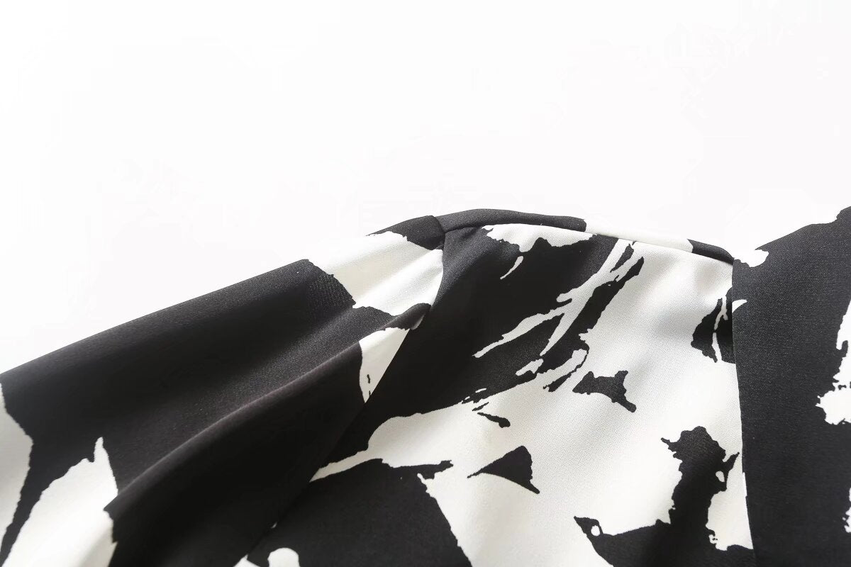Classic Vintage Shirt with a Flattering Fit