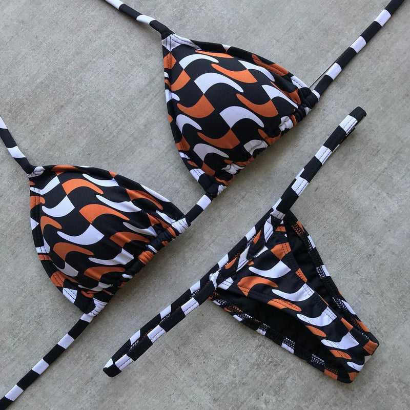 Well Tailored Bikini with a Graceful Silhouette