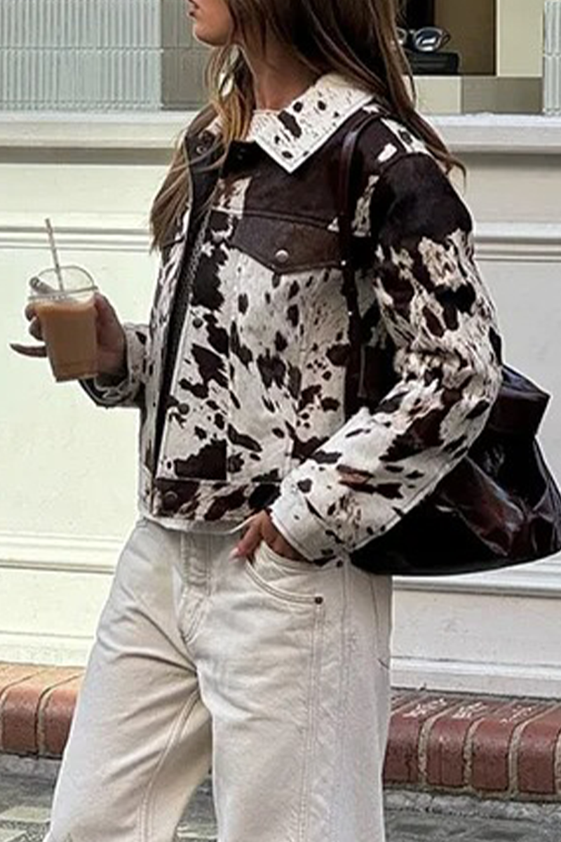 Sophisticated Garment with a Clean Classic Look
