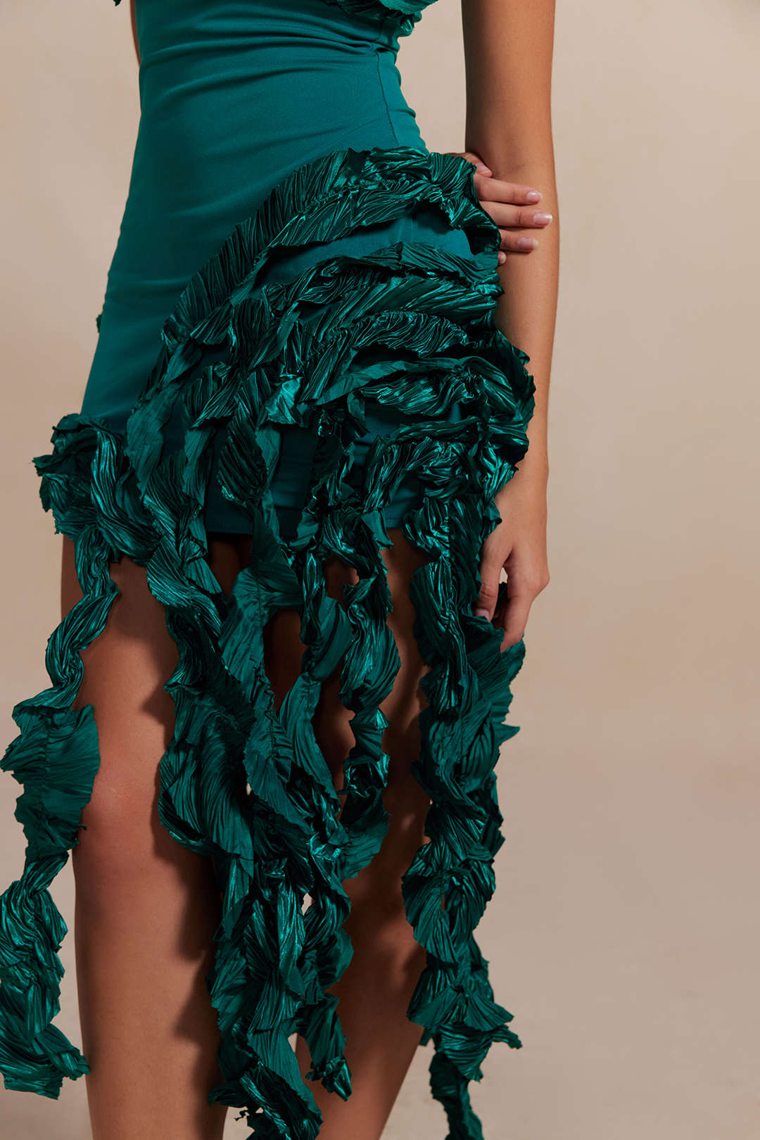 Effortlessly Elegant Dress with a Timeless Design
