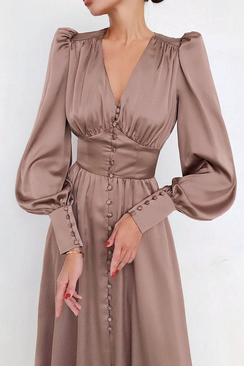 Well Tailored Dress with a Graceful Silhouette