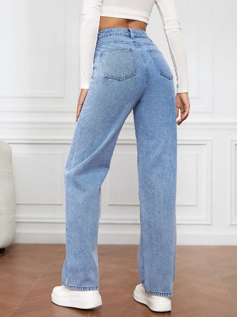 Gracefully Styled Garment for Any Occasion