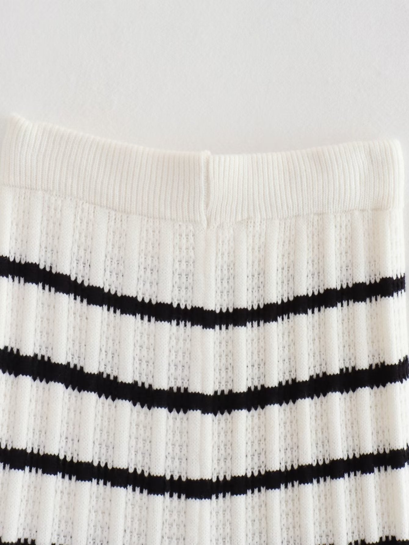 Classic Vintage & Enduringly Stylish Cardigan