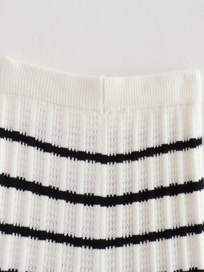 Classic Vintage & Enduringly Stylish Cardigan