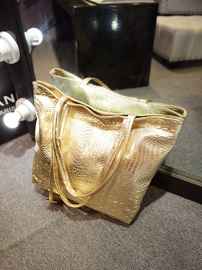 Polished Bag with an Effortless Classic Look