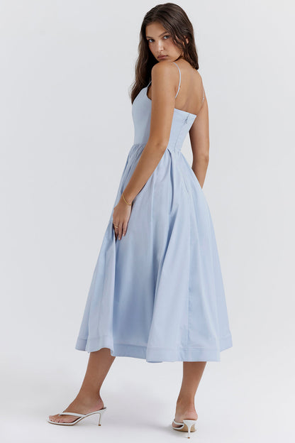 Effortlessly Elegant Dress with a Timeless Design