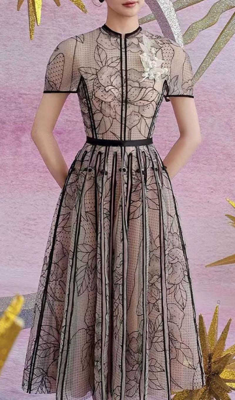 Polished Dress with an Effortless Classic Look