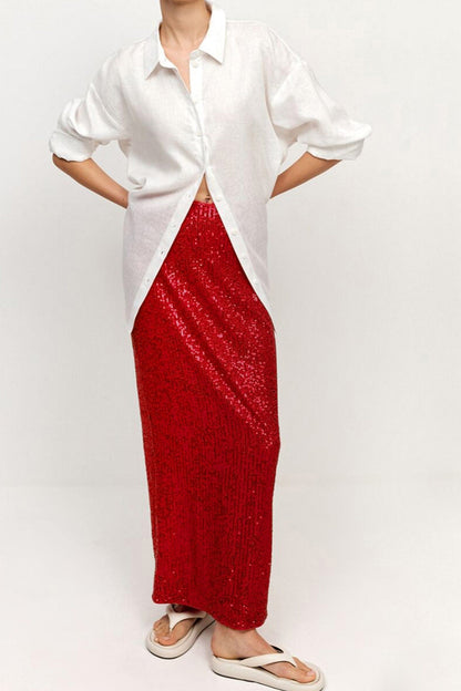 Well Tailored Garment with a Graceful Silhouette