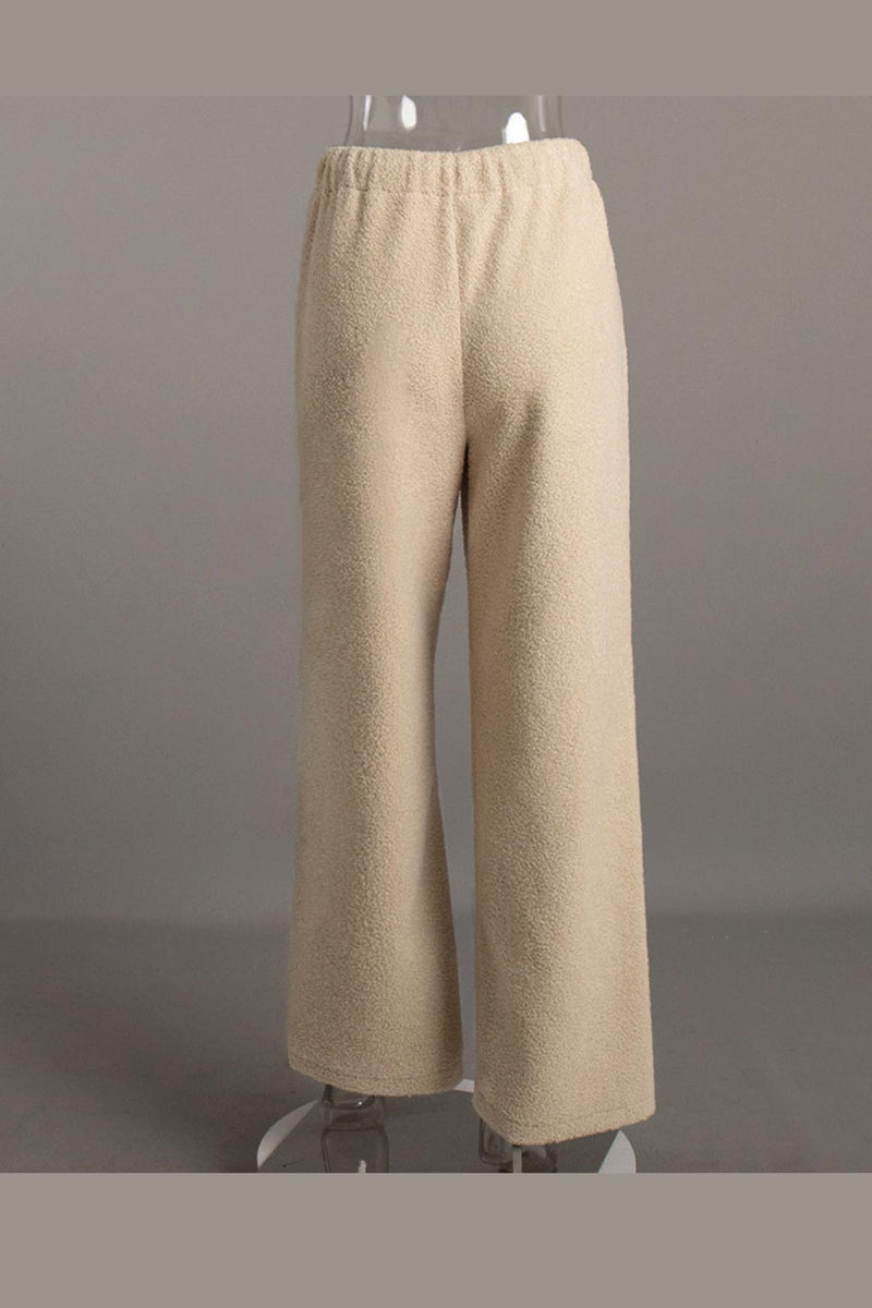 Effortlessly Elegant Pants with a Timeless Design