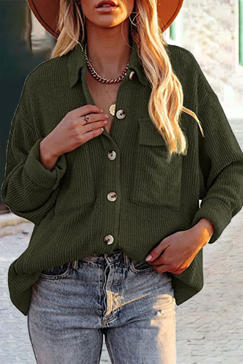 Sophisticated Blouse with a Clean Classic Look