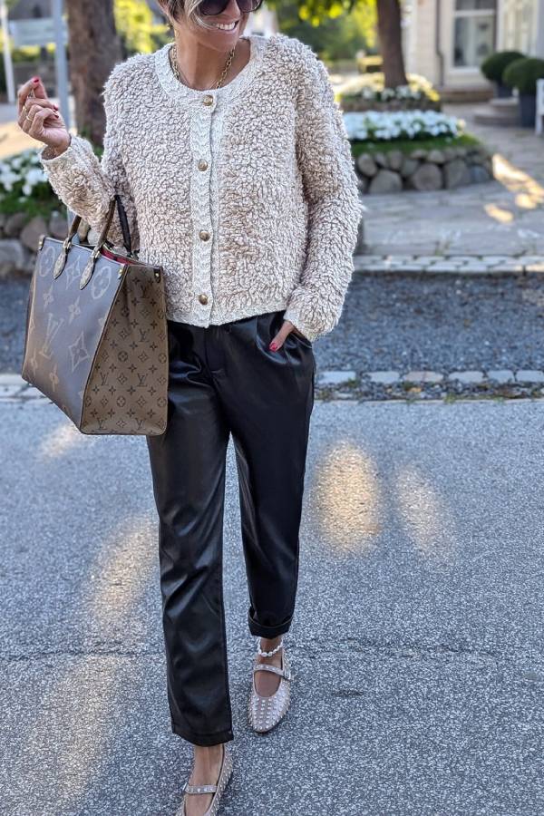 Beautifully Crafted Cardigan in a Classic Style