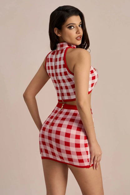 Beautifully Finished Garment in a Timeless Design