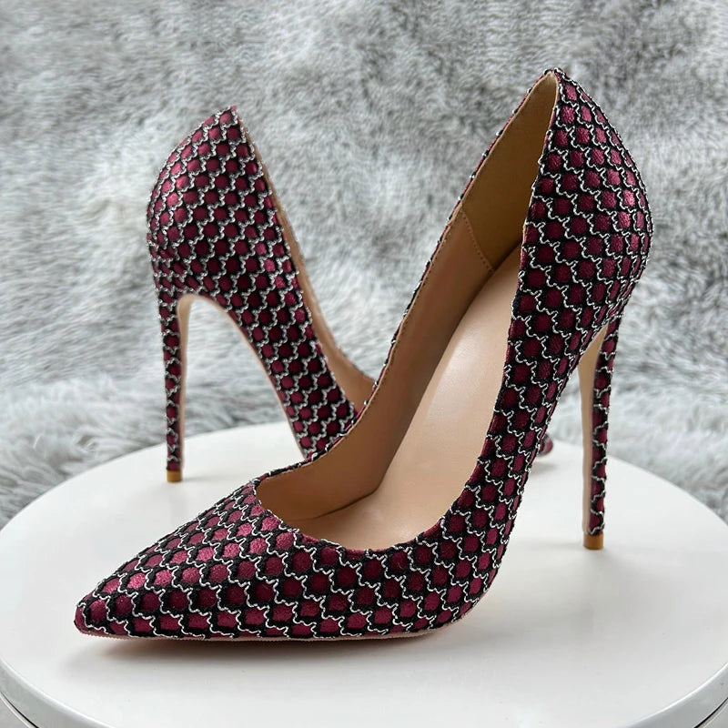 Effortlessly Elegant Shoes with a Timeless Design