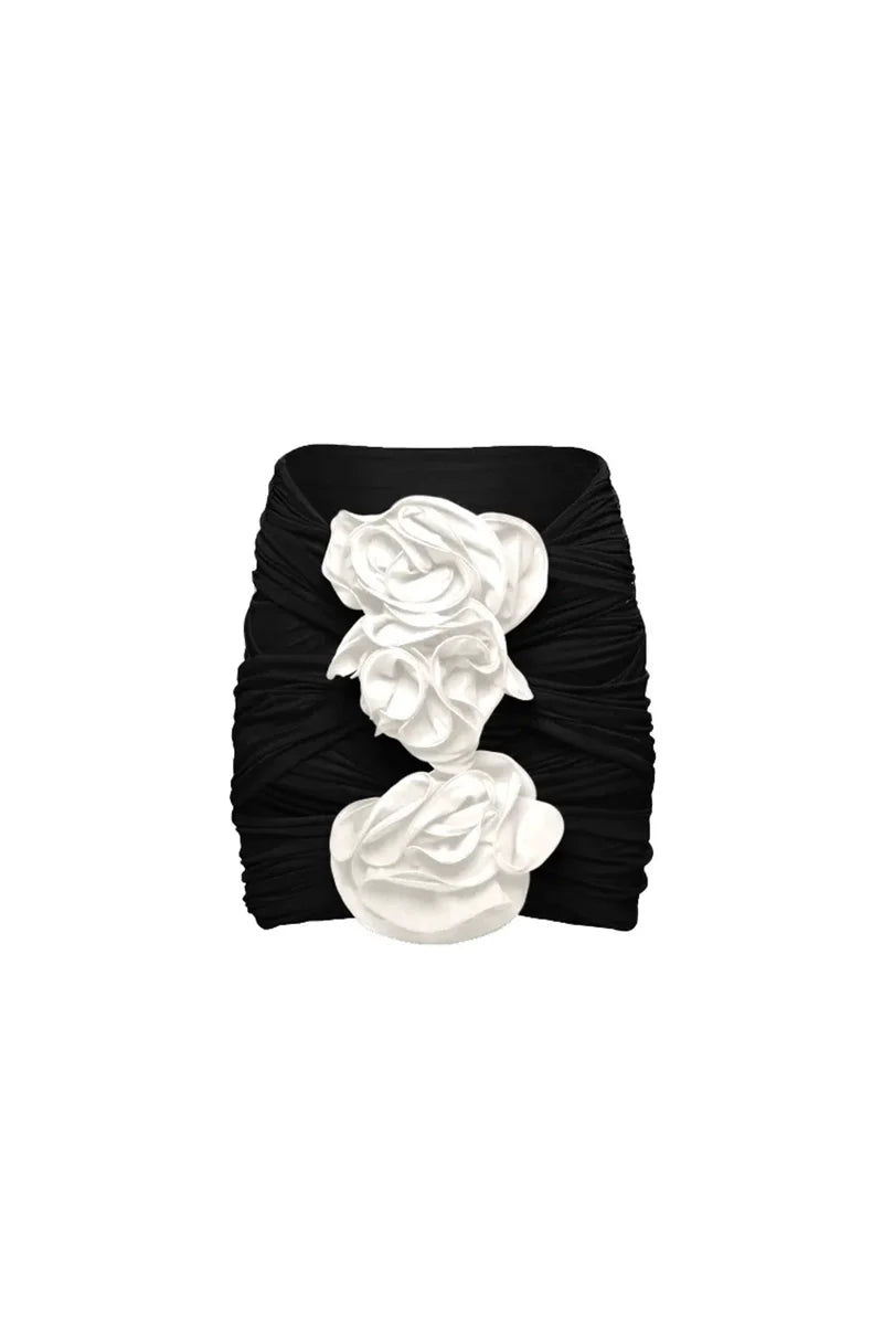 Effortlessly Elegant Swimsuit with a Timeless Design