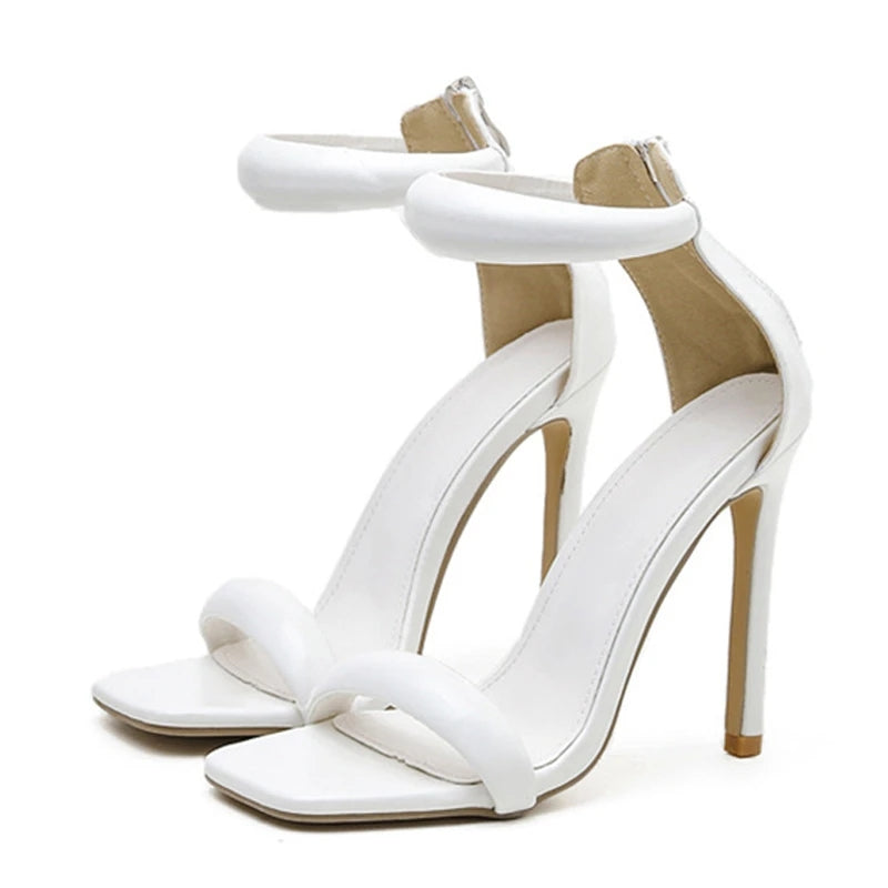 Well Tailored Sandals with a Graceful Silhouette