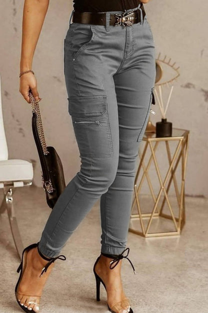 Effortlessly Elegant Trousers with a Timeless Design