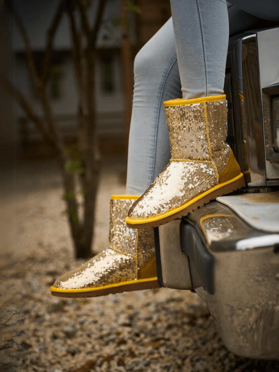 Well Tailored Boots with a Graceful Silhouette