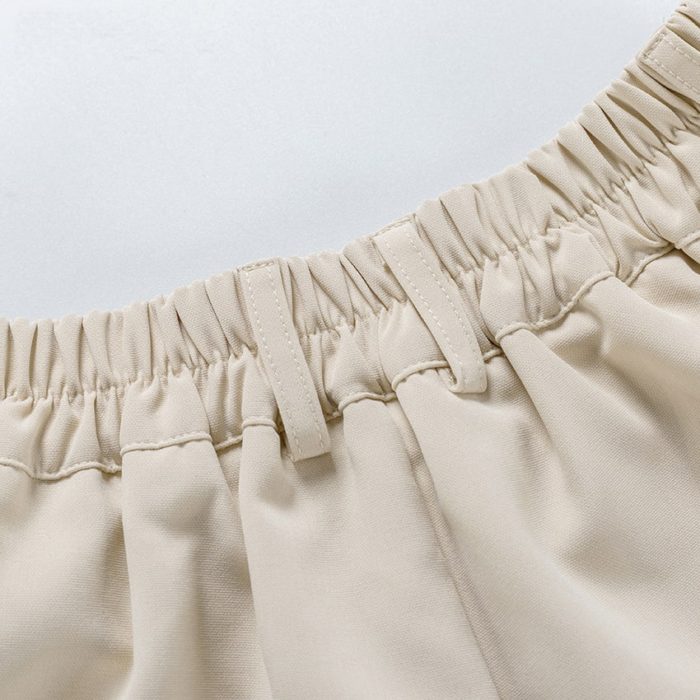 Well Tailored Blouse with a Graceful Silhouette