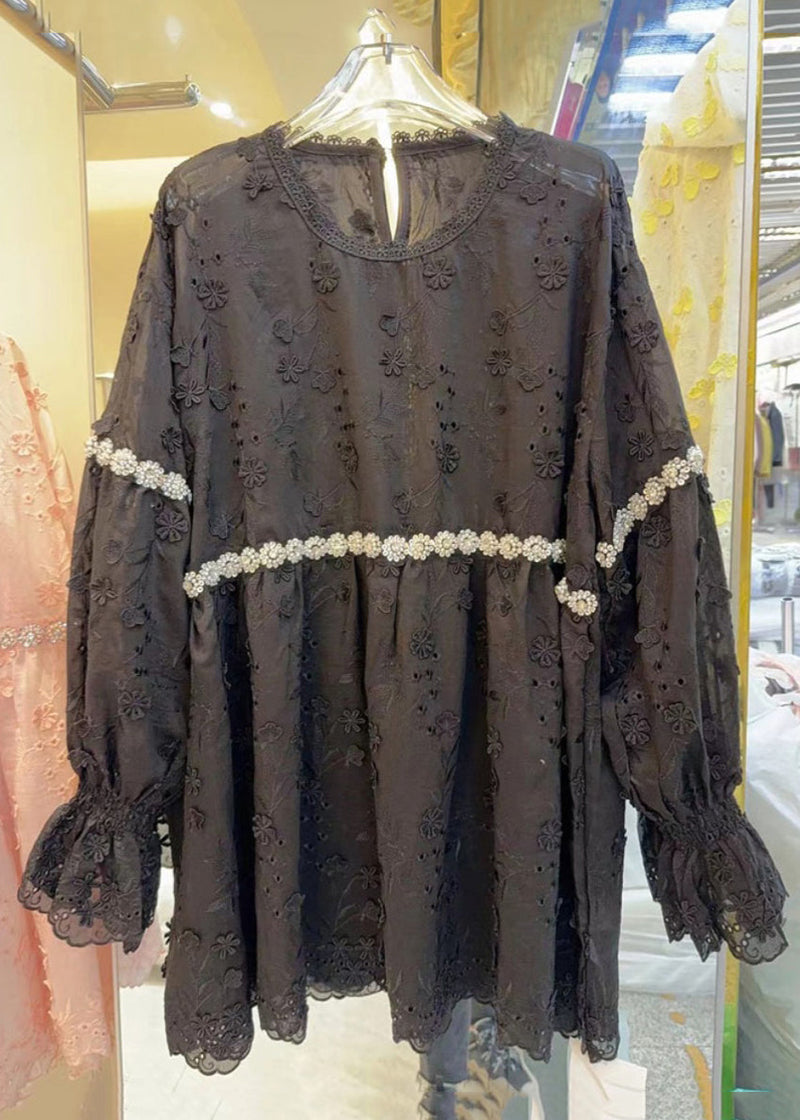 Beautifully Crafted Blouse in a Classic Style