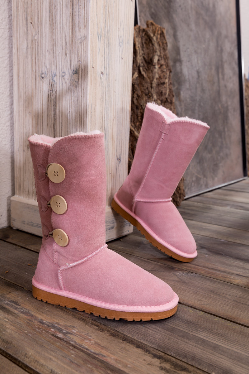 Classic Vintage Boots with a Flattering Fit