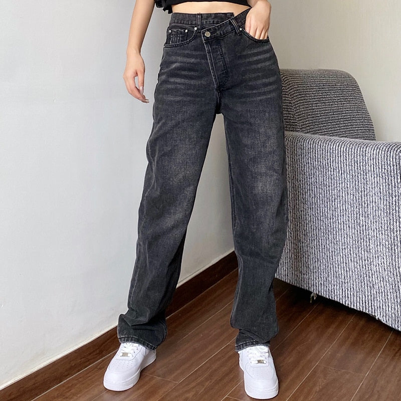 Sophisticated Garment with a Clean Classic Look
