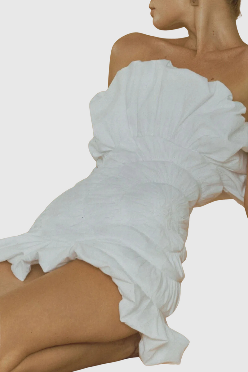 Effortlessly Elegant Dress with a Timeless Design