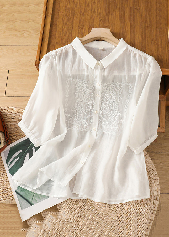 Well Tailored Blouse with a Graceful Silhouette