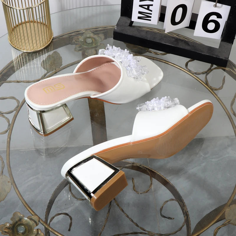 Polished Sandals with an Effortless Classic Look