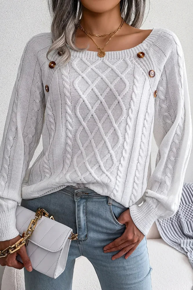 Well Tailored Sweater with a Graceful Silhouette