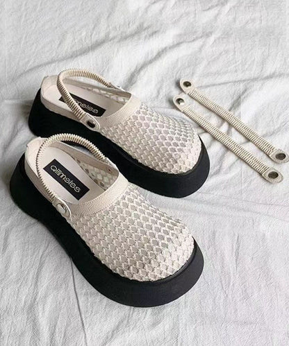 Effortlessly Elegant Sandals with a Timeless Design