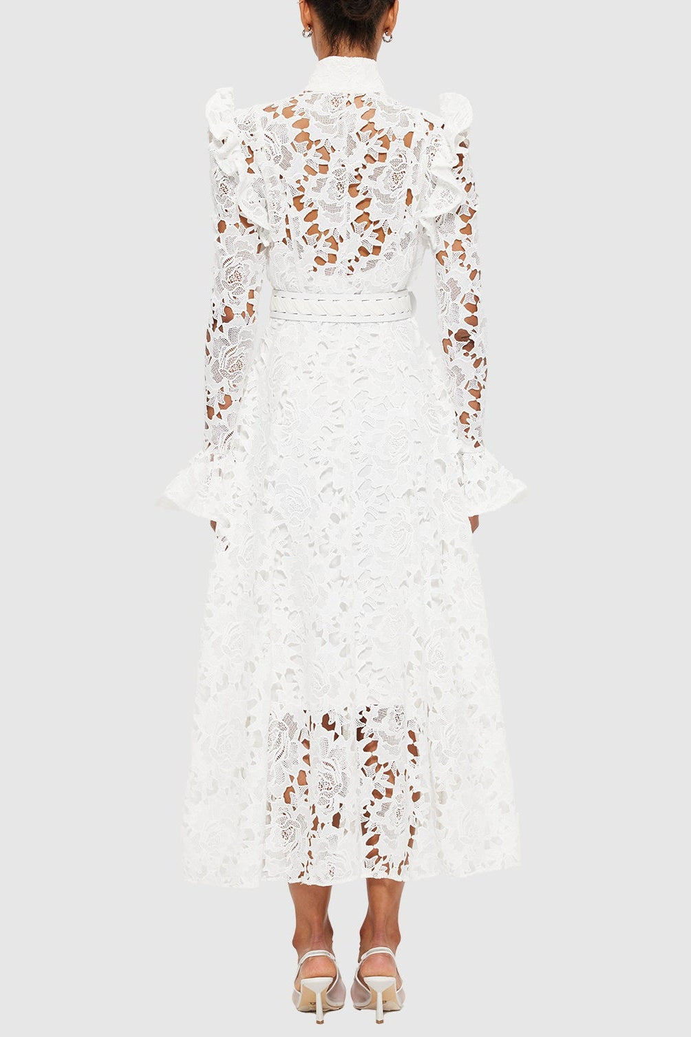 Well Tailored Dress with a Graceful Silhouette