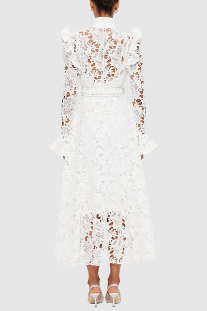 Well Tailored Dress with a Graceful Silhouette