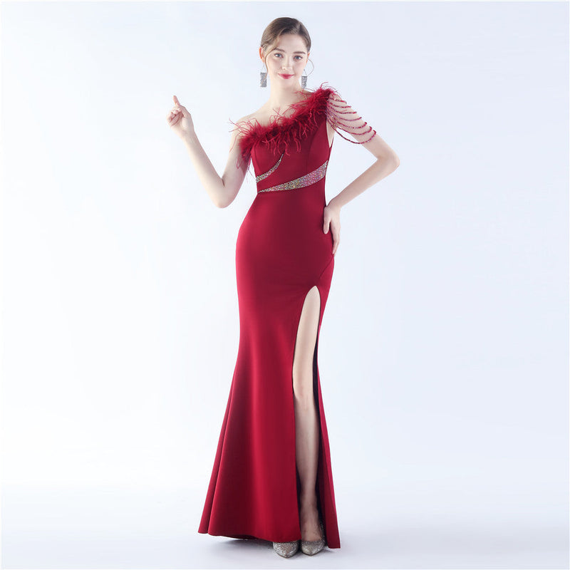Beautifully Finished Dress in a Timeless Design