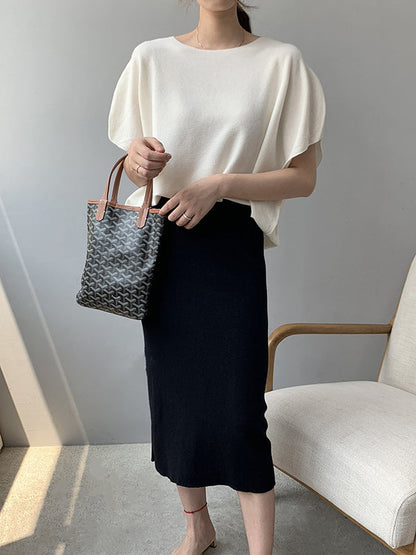 Effortlessly Elegant Sweater with a Timeless Design