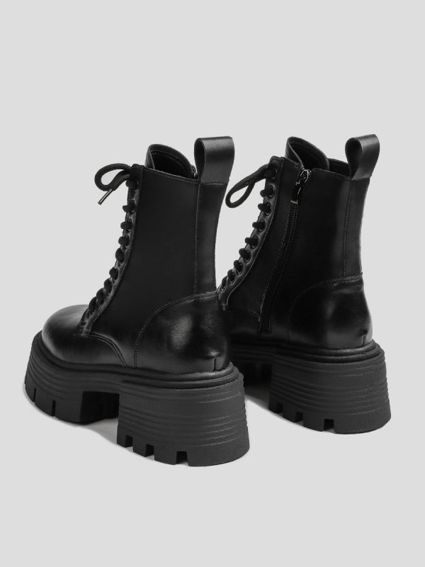 Beautifully Finished Boots in a Timeless Design