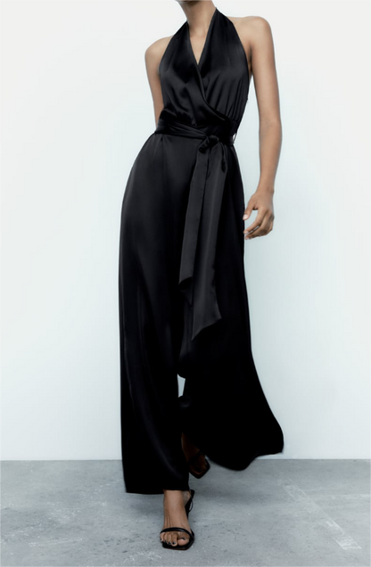 Gracefully Styled Garment for Any Occasion