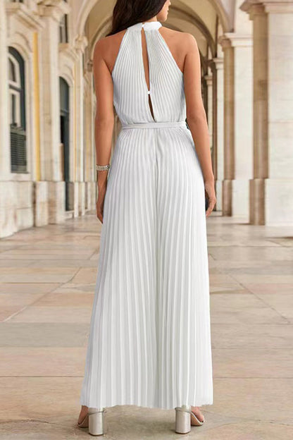 Sophisticated Garment with a Clean Classic Look