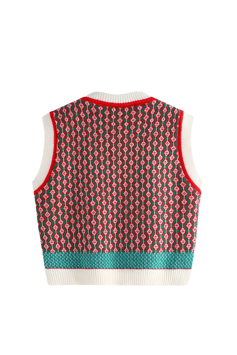 Well Tailored Sweater with a Graceful Silhouette