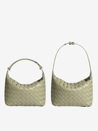Beautifully Finished Bag in a Timeless Design