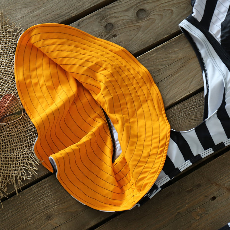 Effortlessly Elegant Swimsuit with a Timeless Design